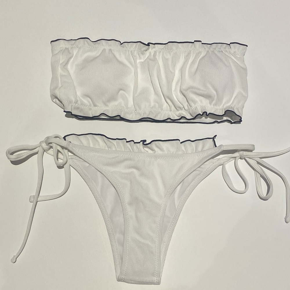 BRAND NEW: Ruffle Bikini